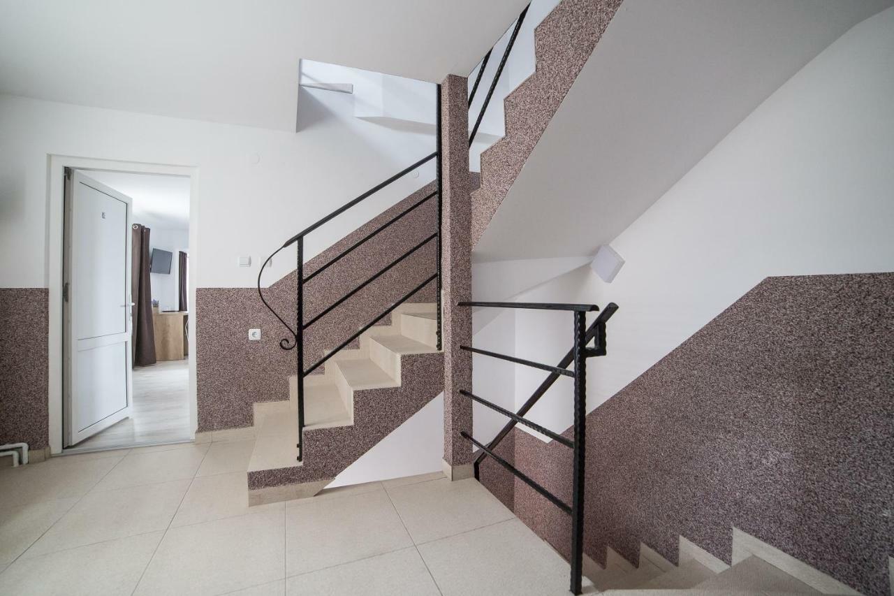 מלון קאמפולונג מולדובנסק Casa Burduhos מראה חיצוני תמונה